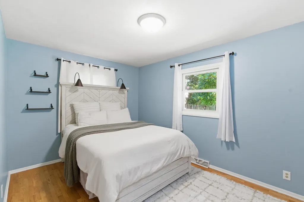 3312 Tamsin Avenue Kalamazoo City MI 49008