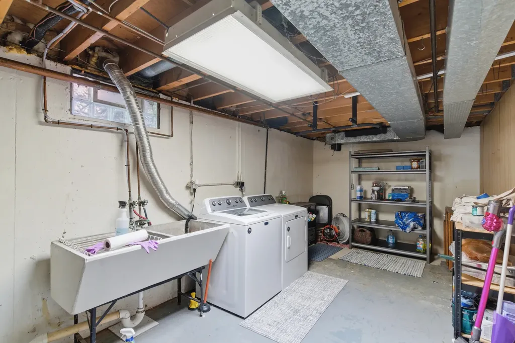 3312 Tamsin Avenue Kalamazoo City MI 49008