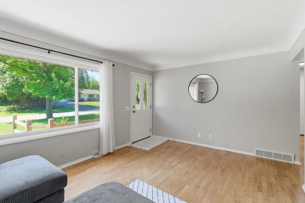 3312 Tamsin Avenue Kalamazoo City MI 49008