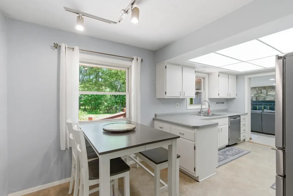 3312 Tamsin Avenue Kalamazoo City MI 49008