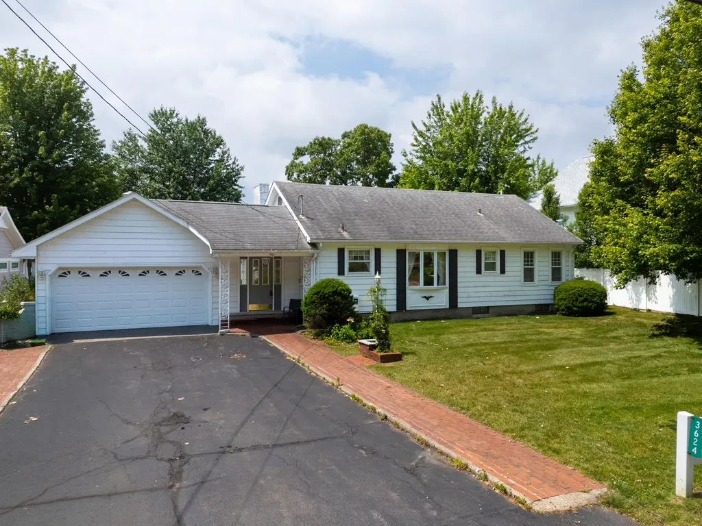 3624 E Shore Drive Portage City MI 49002
