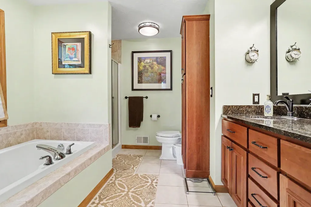 174 Hickory Hills Marshall Township MI 49068