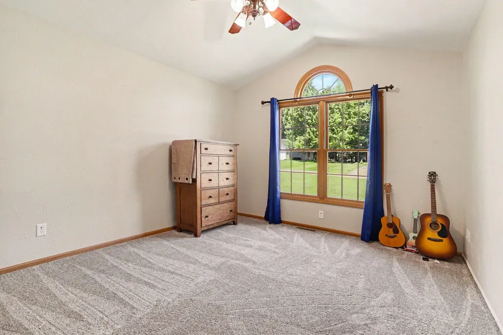 174 Hickory Hills Marshall Township MI 49068