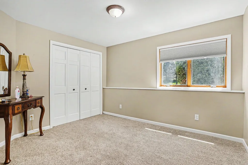 174 Hickory Hills Marshall Township MI 49068