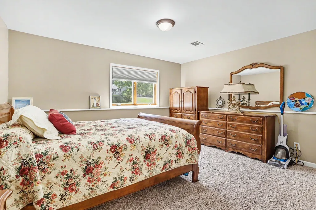 174 Hickory Hills Marshall Township MI 49068