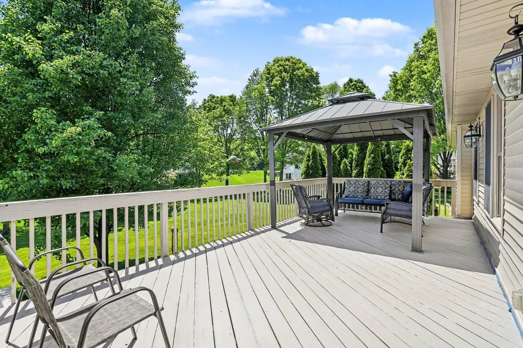 174 Hickory Hills Marshall Township MI 49068
