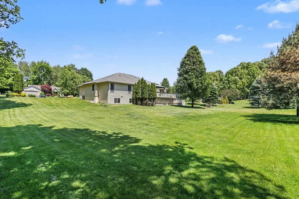 174 Hickory Hills Marshall Township MI 49068