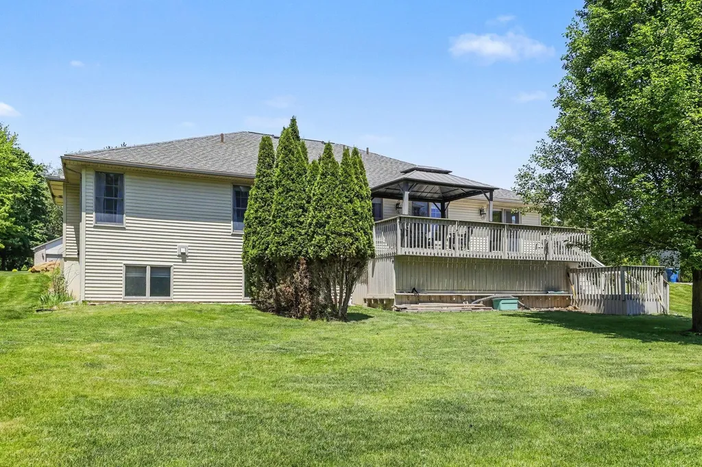 174 Hickory Hills Marshall Township MI 49068