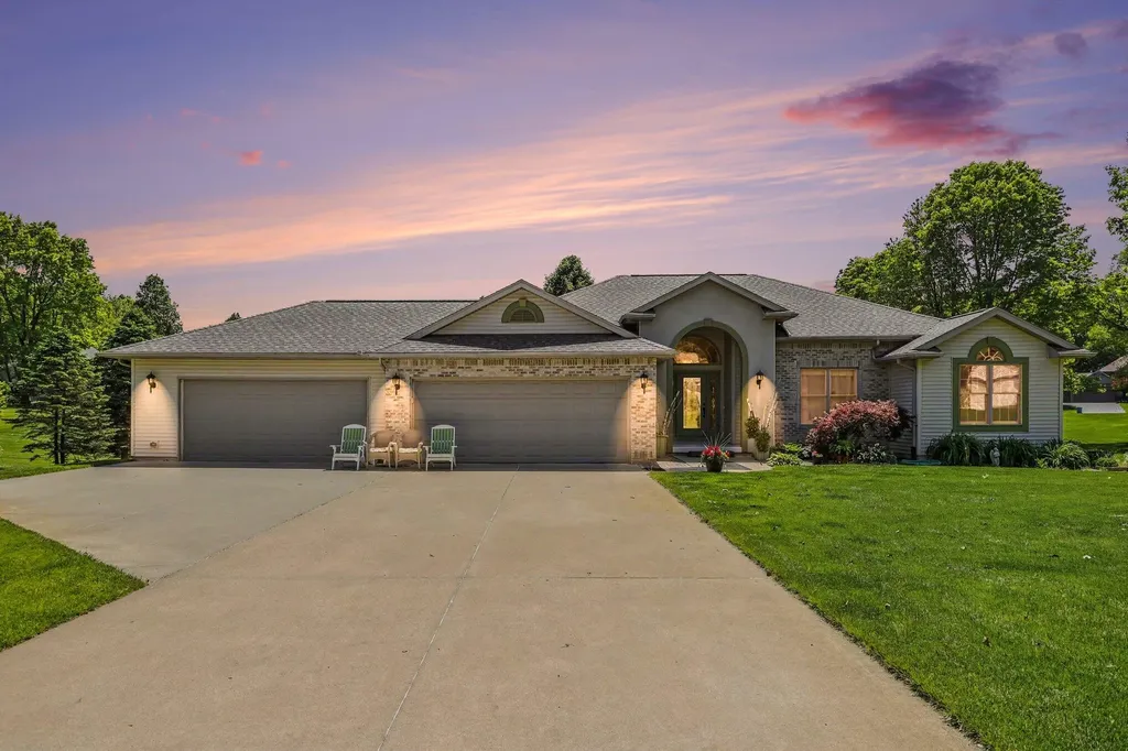 174 Hickory Hills Marshall Township MI 49068