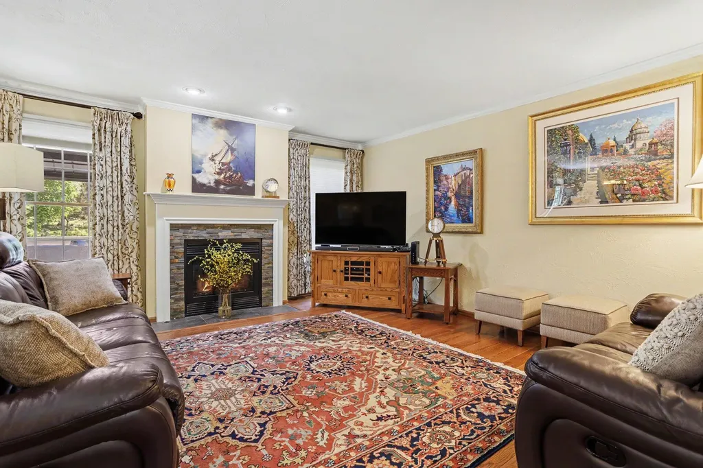 174 Hickory Hills Marshall Township MI 49068