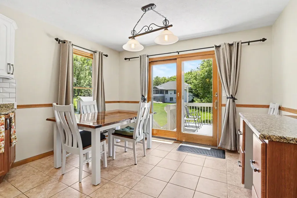 174 Hickory Hills Marshall Township MI 49068