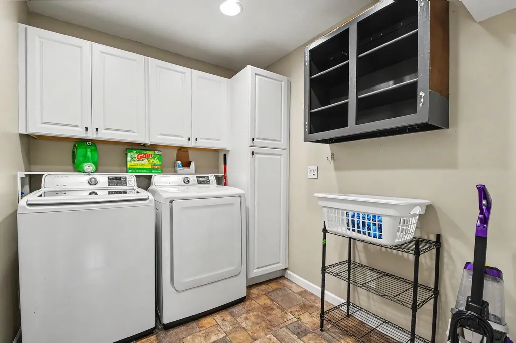 5343 Mick Avenue SE Kentwood City MI 49548
