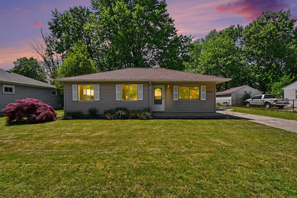5343 Mick Avenue SE Kentwood City MI 49548