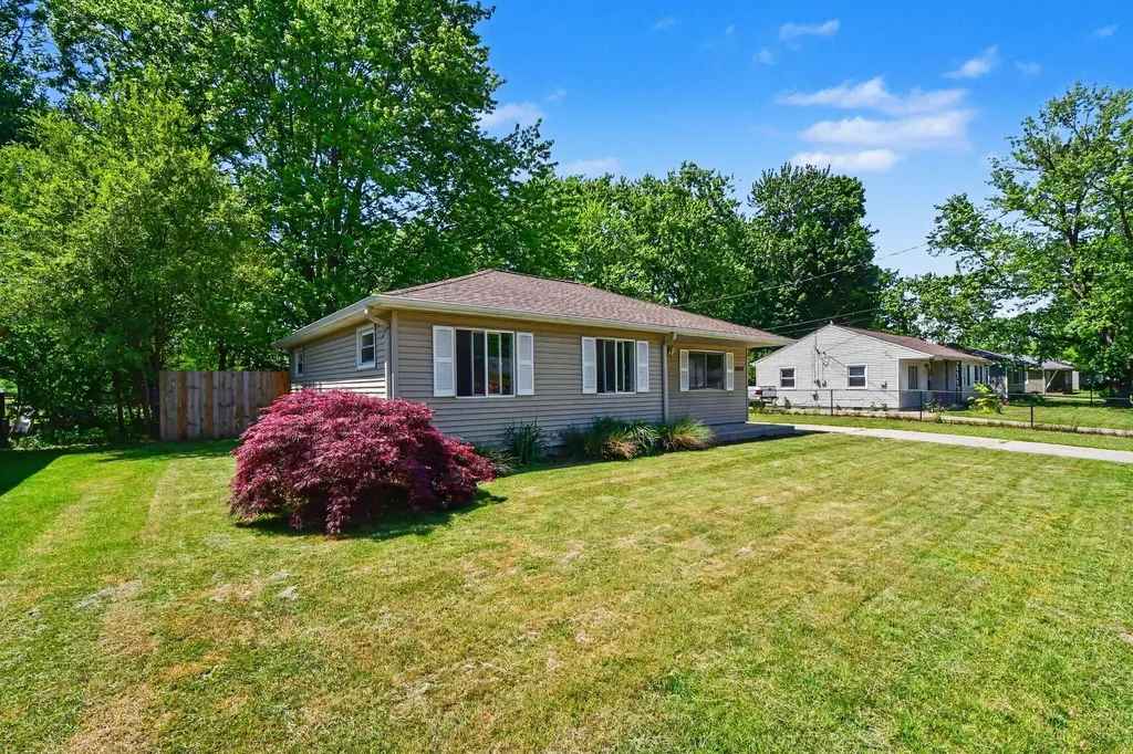 5343 Mick Avenue SE Kentwood City MI 49548