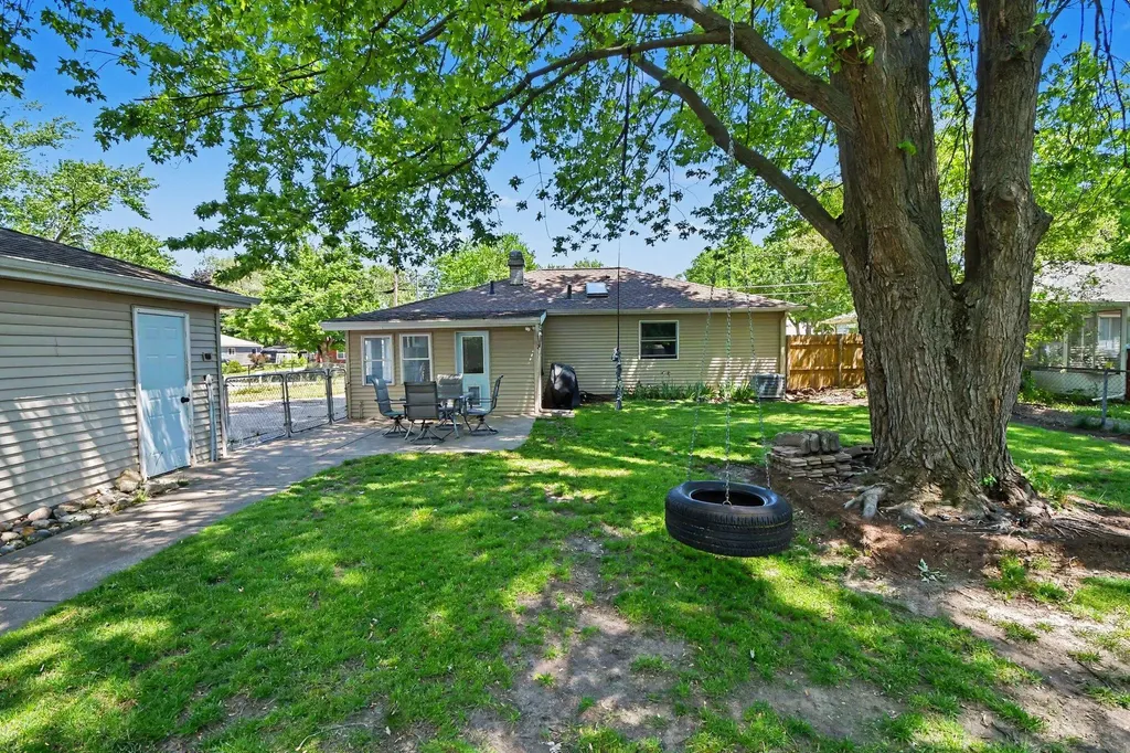 5343 Mick Avenue SE Kentwood City MI 49548