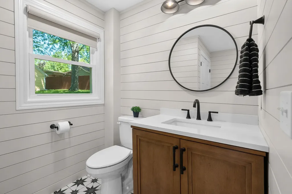 959 Beechwood Point Drive Hope Township MI 49046