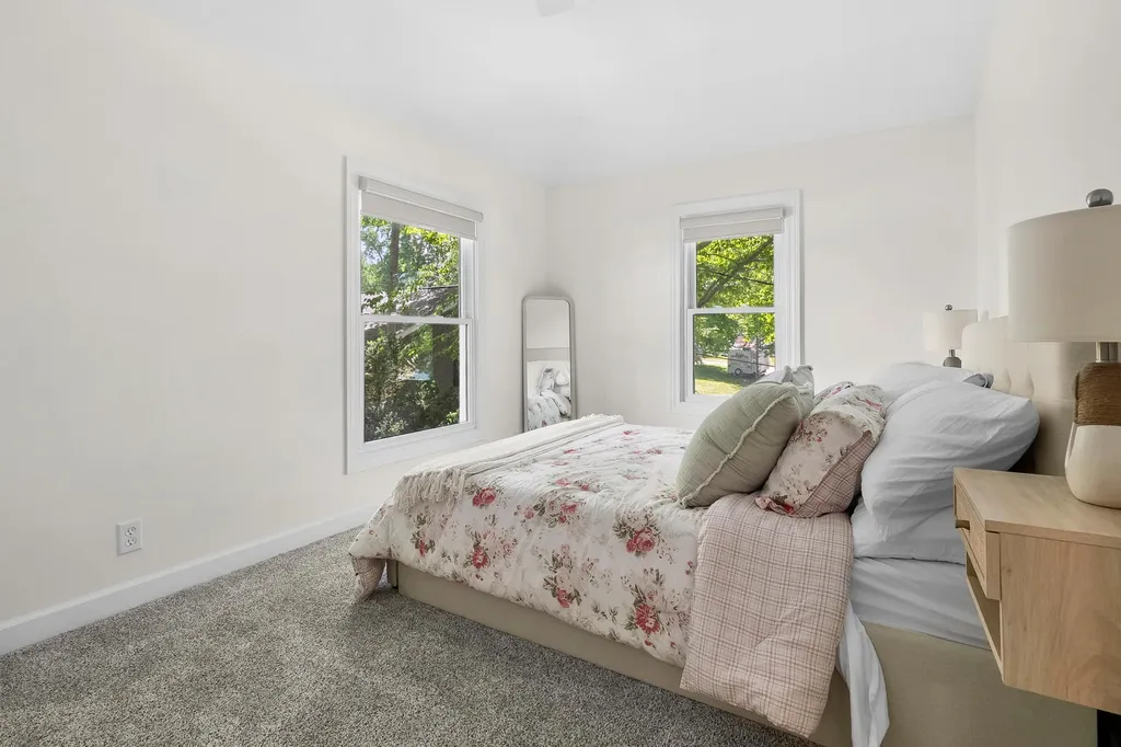 959 Beechwood Point Drive Hope Township MI 49046
