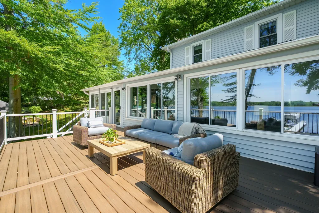 959 Beechwood Point Drive Hope Township MI 49046