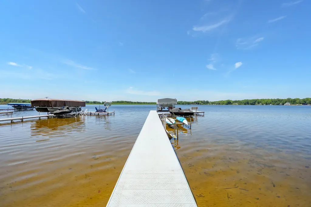 959 Beechwood Point Drive Hope Township MI 49046