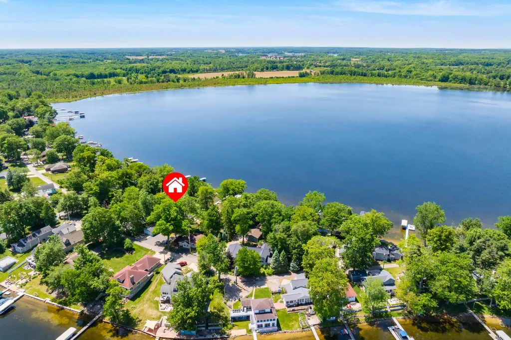 959 Beechwood Point Drive Hope Township MI 49046