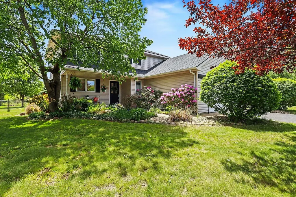 22917 Canary Avenue Almena Township MI 49071