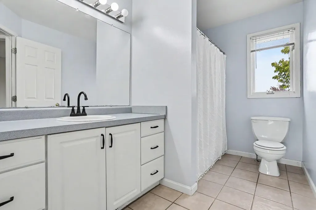 22917 Canary Avenue Almena Township MI 49071
