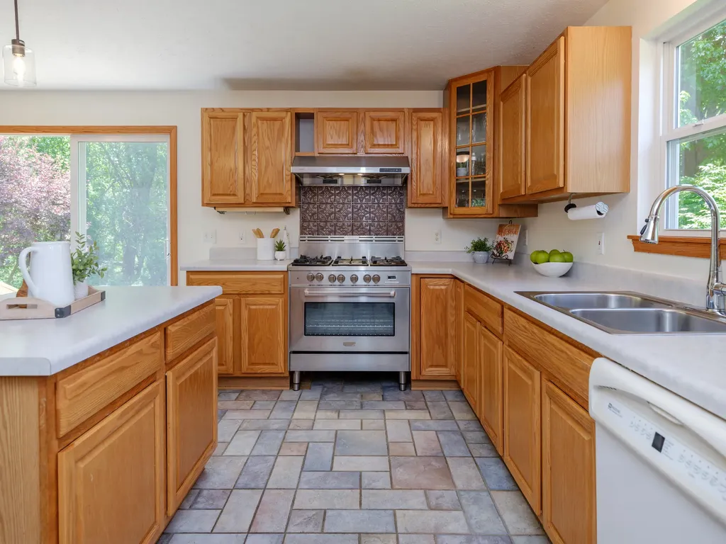 1042 Hunter Ridge Bedford Charter Township MI 49017