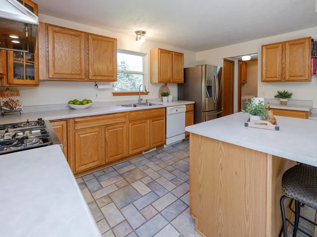 1042 Hunter Ridge Bedford Charter Township MI 49017