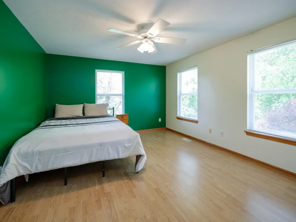 1042 Hunter Ridge Bedford Charter Township MI 49017