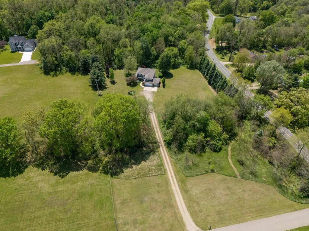 1042 Hunter Ridge Bedford Charter Township MI 49017