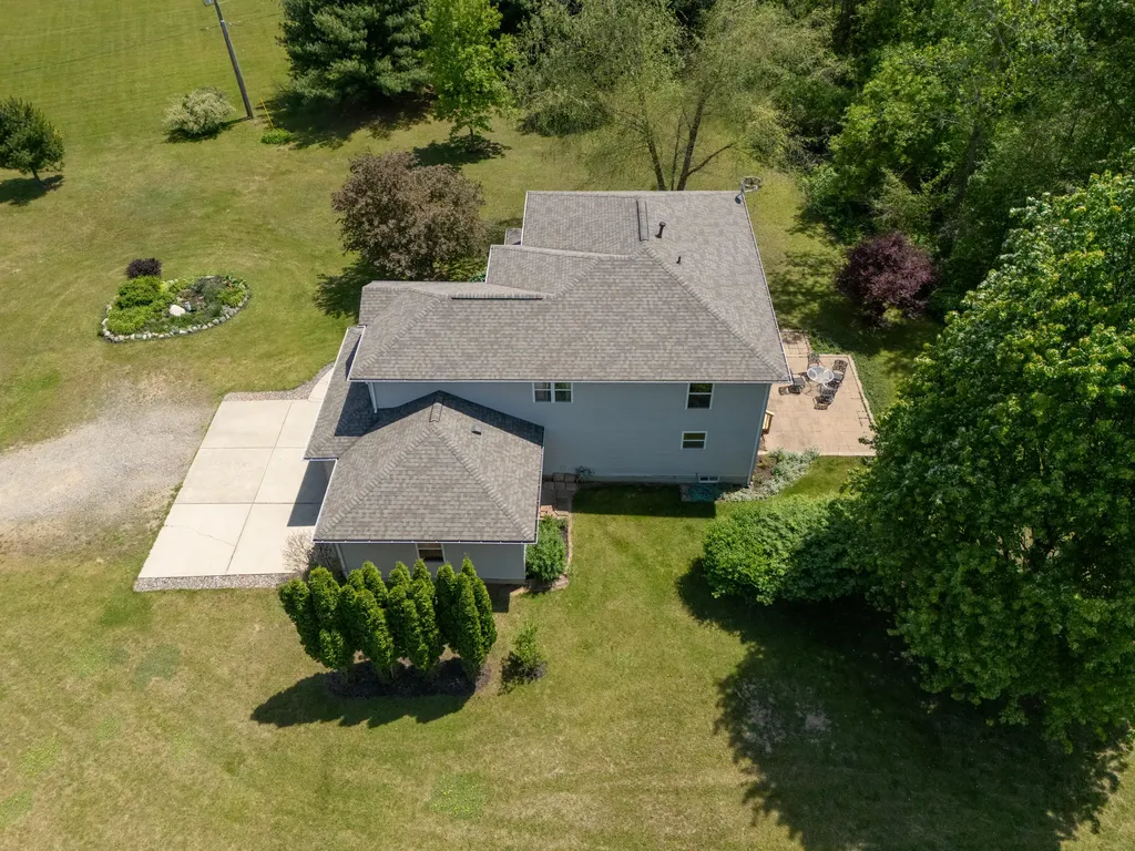1042 Hunter Ridge Bedford Charter Township MI 49017