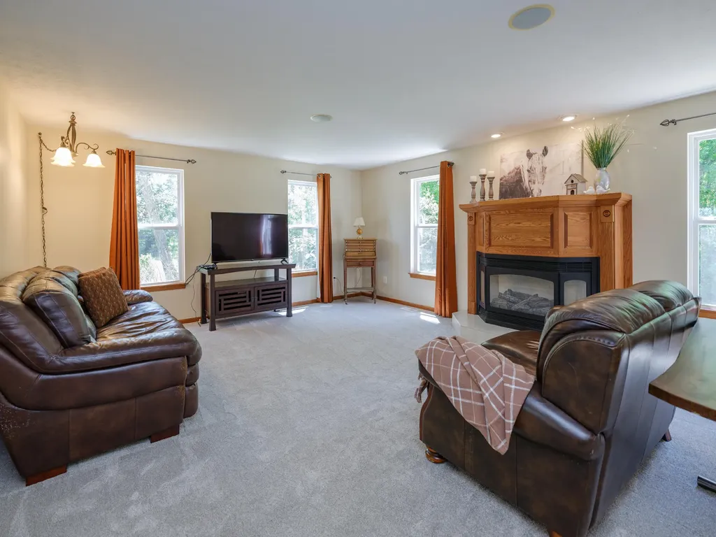 1042 Hunter Ridge Bedford Charter Township MI 49017