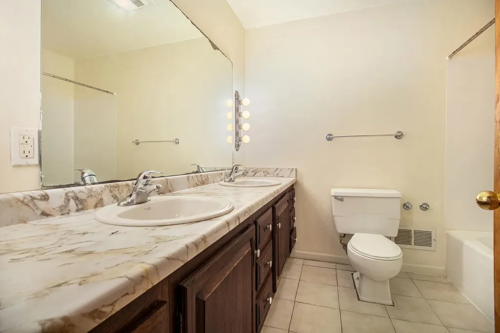 1316 Knollwood Avenue Kalamazoo City MI 49006