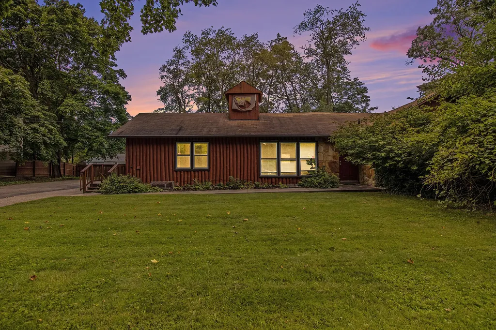1316 Knollwood Avenue Kalamazoo City MI 49006