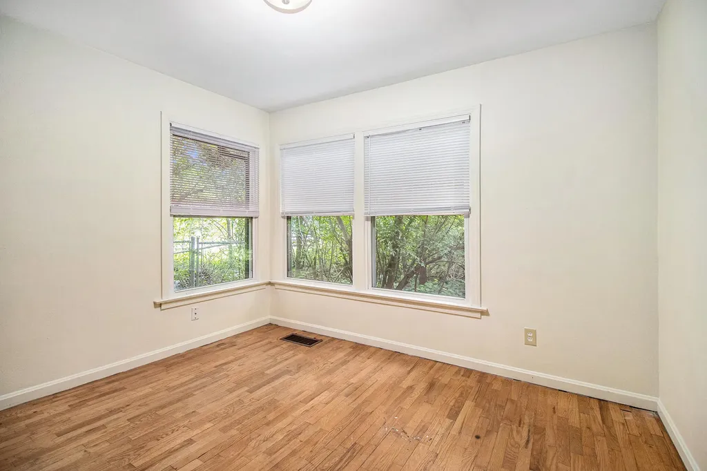 1316 Knollwood Avenue Kalamazoo City MI 49006
