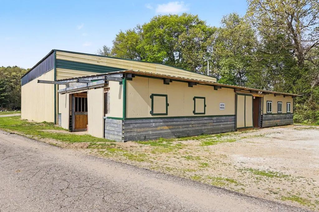 11475 Gorsline Road Pennfield Charter Township MI 49014