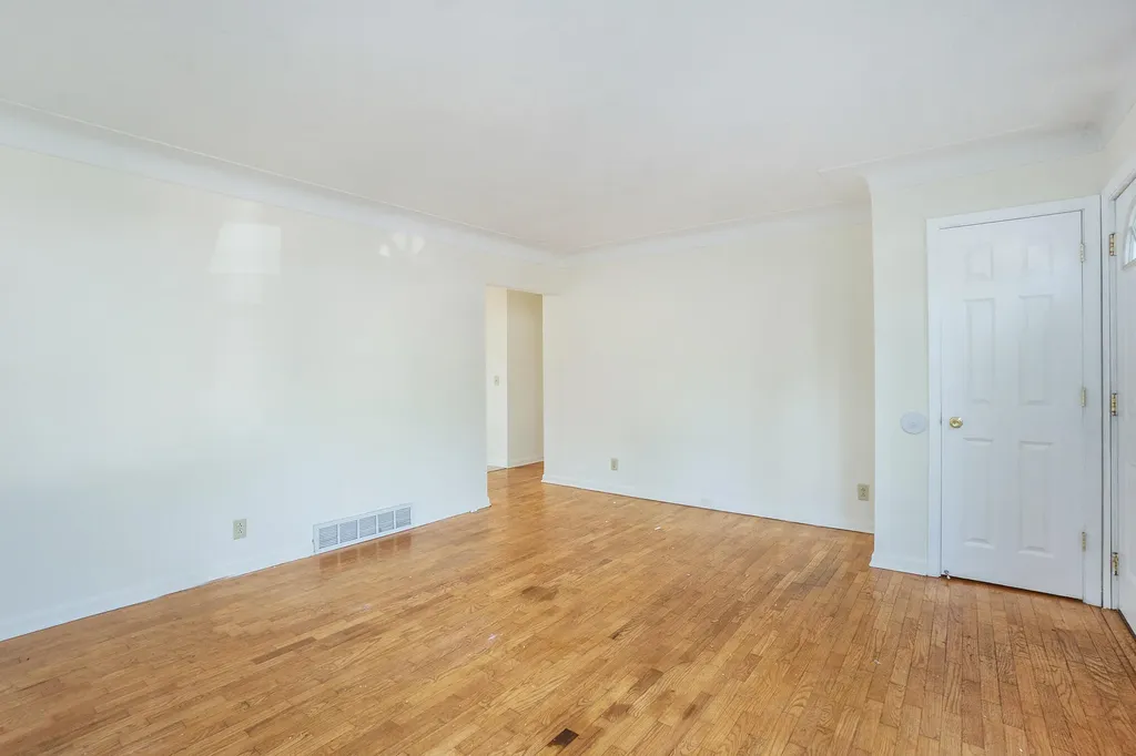 1315 Sutherland Avenue Kalamazoo City MI 49006
