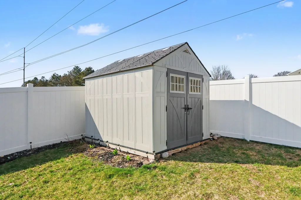 58370 Norton Street Mattawan Village MI 49071