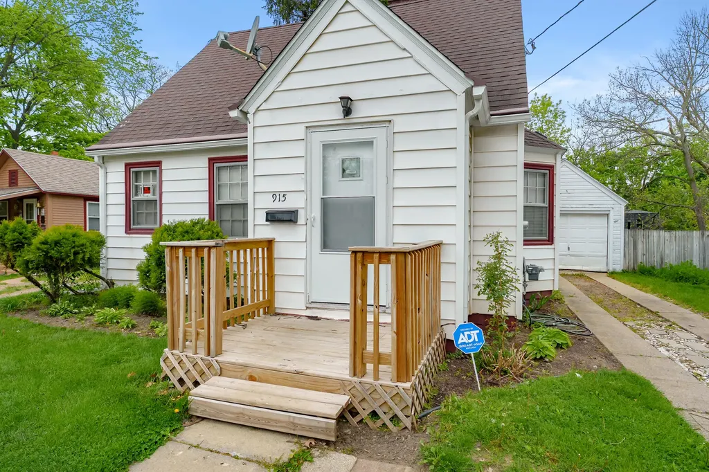 915 Sheridan Drive Kalamazoo City MI 49001