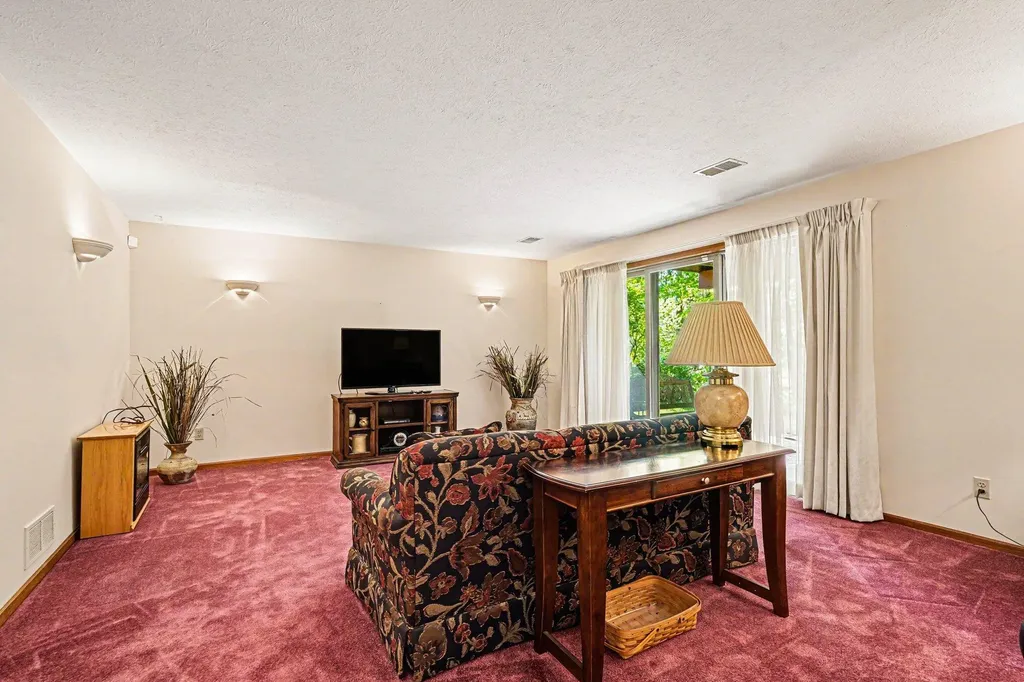 6811 Birdsong Avenue Texas Charter Township MI 49009