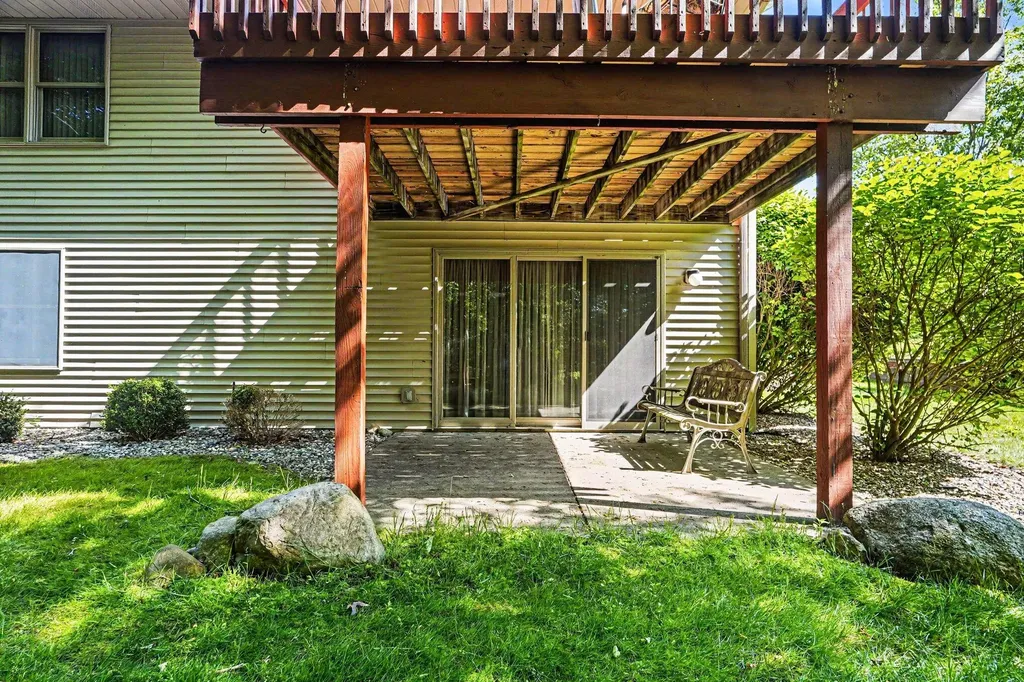 6811 Birdsong Avenue Texas Charter Township MI 49009