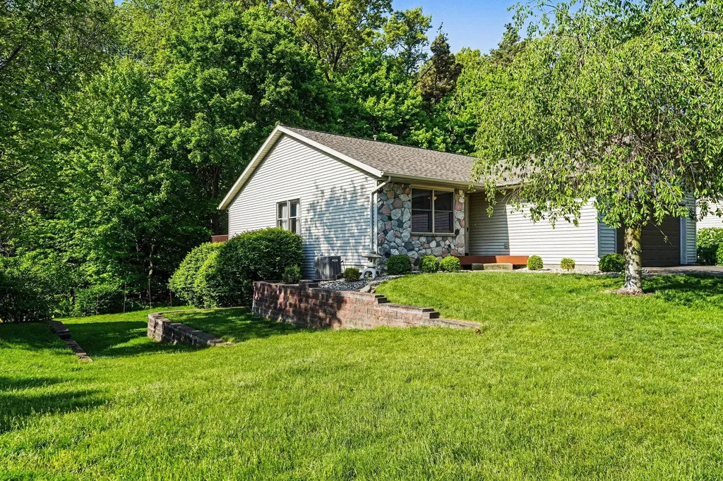 6811 Birdsong Avenue Texas Charter Township MI 49009