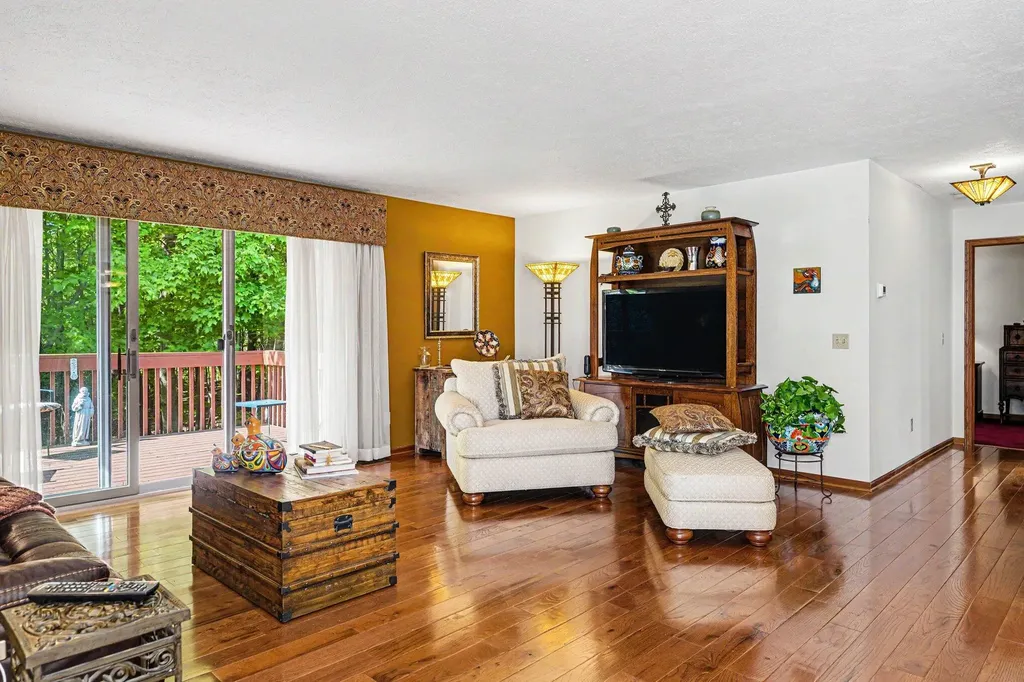 6811 Birdsong Avenue Texas Charter Township MI 49009