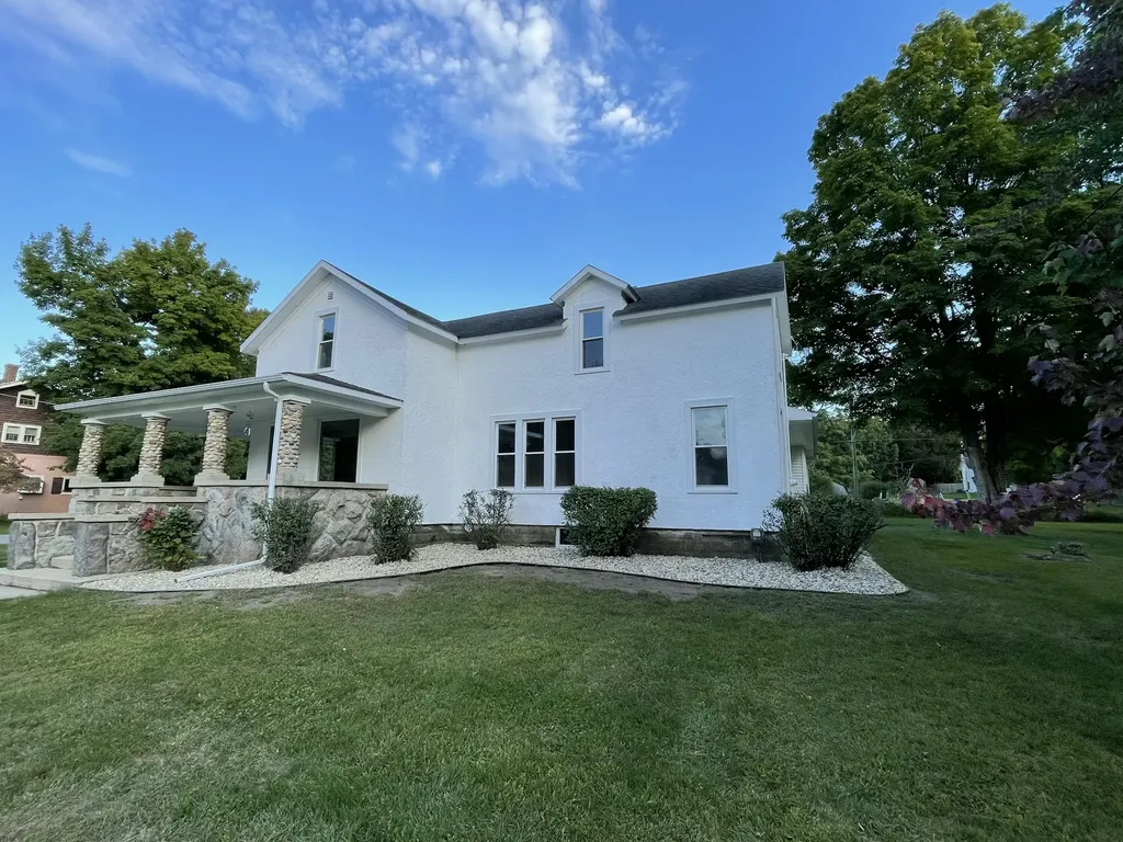 24195 Third Avenue Mattawan Village MI 49071
