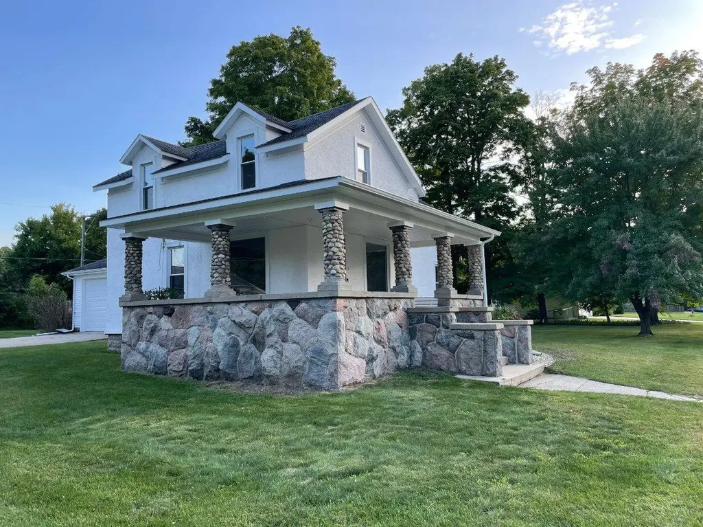 24195 Third Avenue Mattawan Village MI 49071