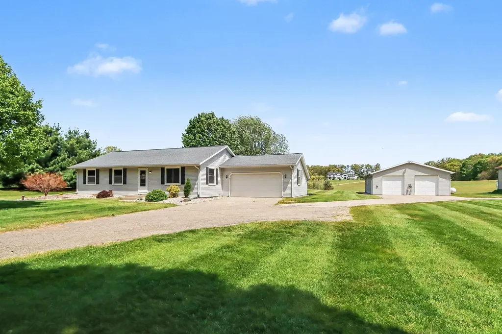5383 E Cd Avenue Richland Township MI 49004