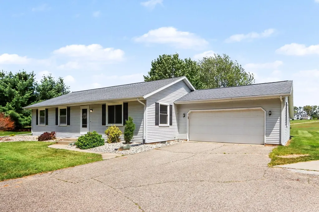 5383 E Cd Avenue Richland Township MI 49004