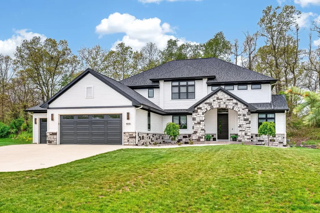4010 Hollow Wood Drive Portage City MI 49024
