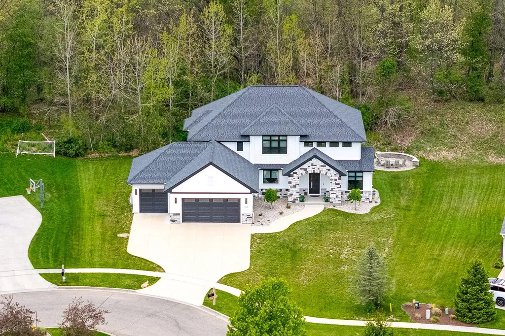 4010 Hollow Wood Drive Portage City MI 49024