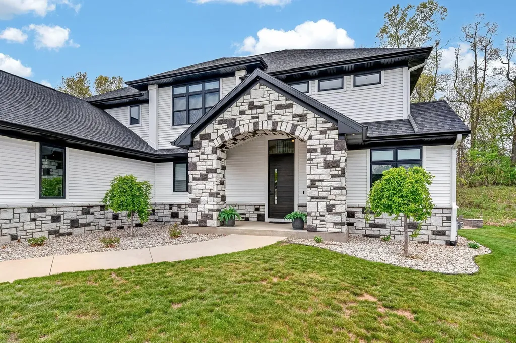 4010 Hollow Wood Drive Portage City MI 49024